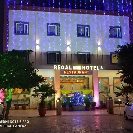 Regal Hotel And Restaurant 马图拉 外观 照片