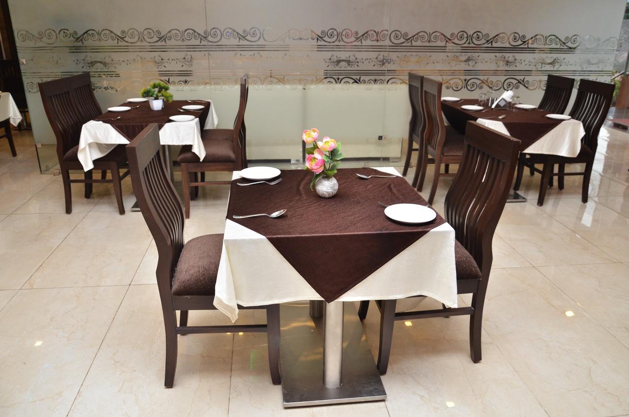 Regal Hotel And Restaurant 马图拉 外观 照片