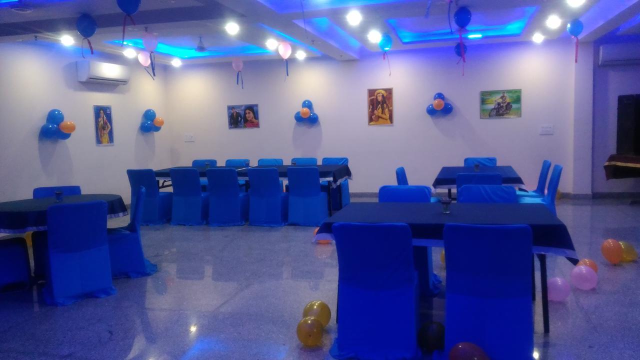 Regal Hotel And Restaurant 马图拉 外观 照片