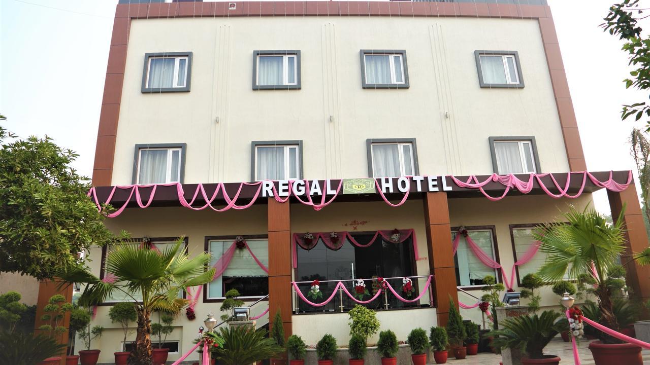 Regal Hotel And Restaurant 马图拉 外观 照片